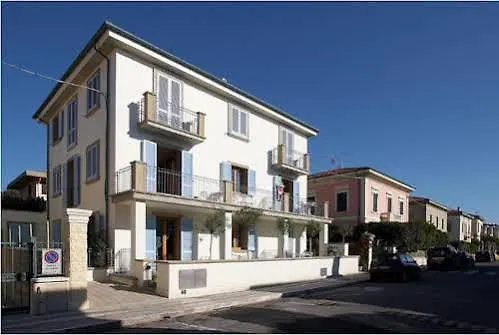 Miramare Suites Marina di Cecina Italy