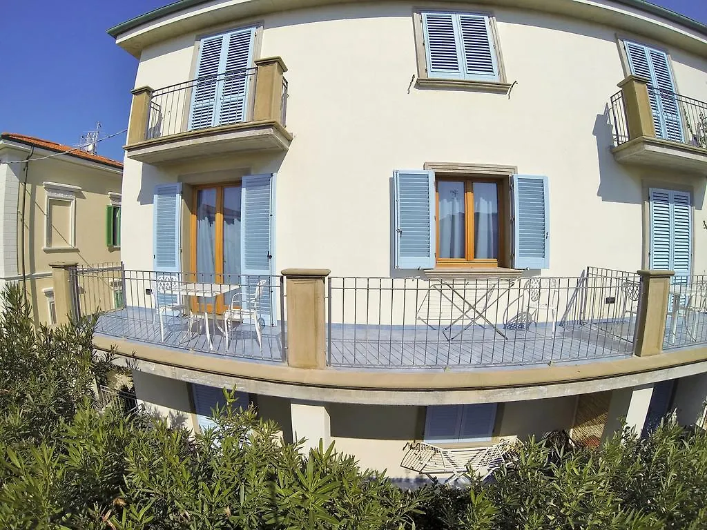 Miramare Suites Marina di Cecina Aparthotel